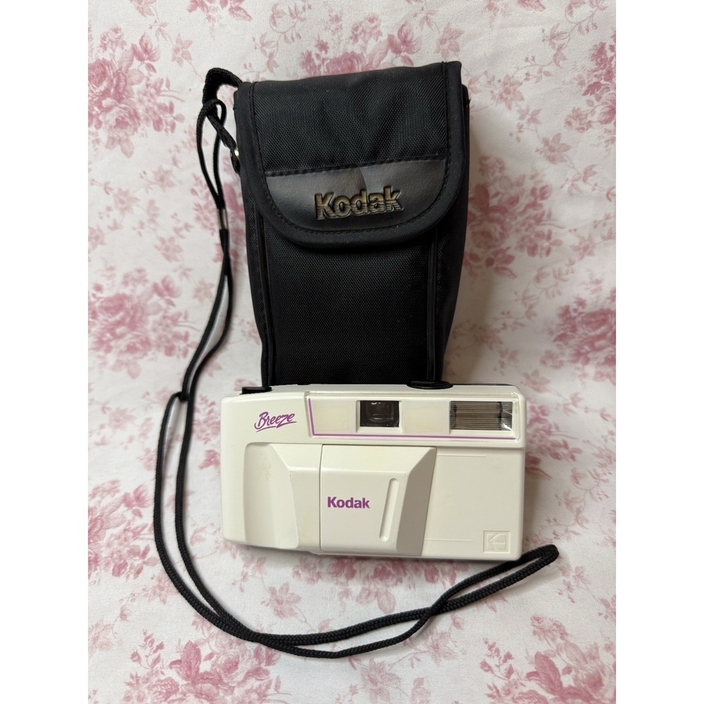 Vintage Kodak Breeze 35mm Point & Shoot Film Camera w/ Case Manual 1989